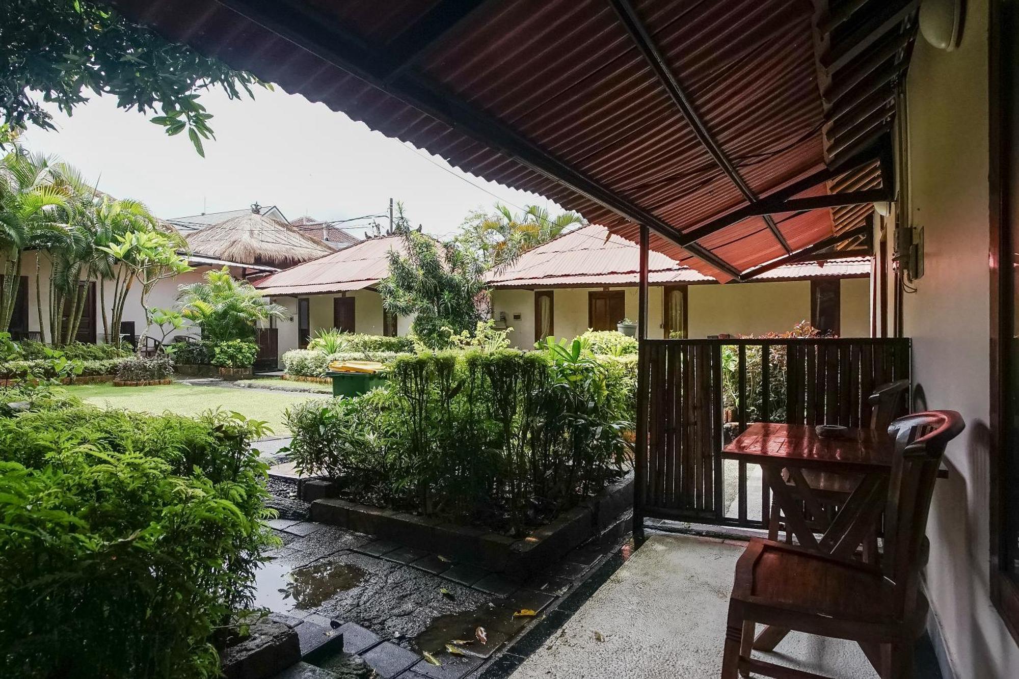 Hotel Kampung 168 Jimbaran Exterior foto