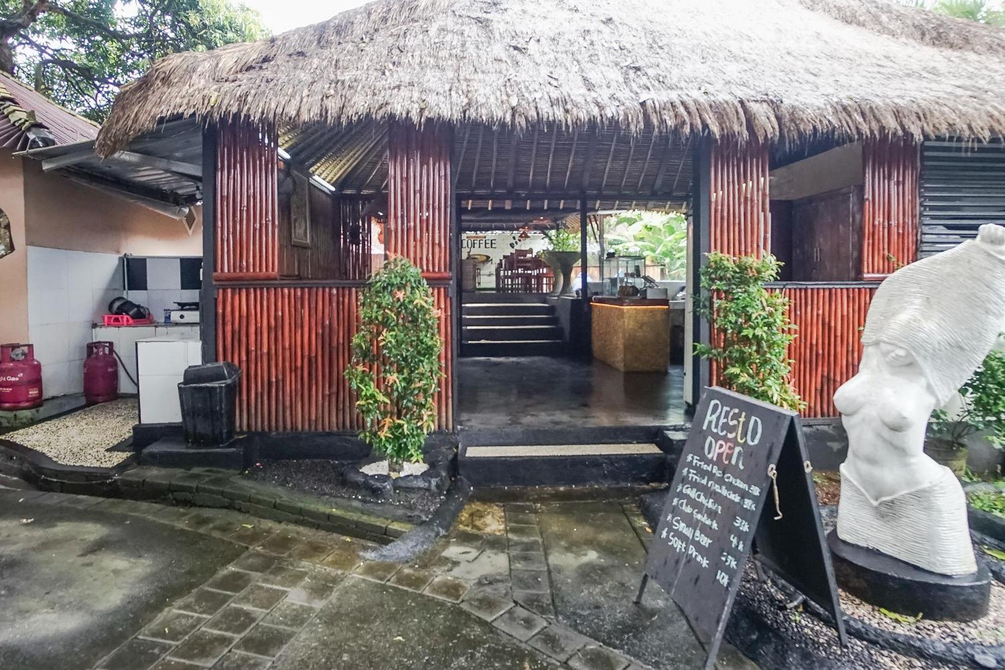 Hotel Kampung 168 Jimbaran Exterior foto